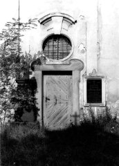 vchod do kostela