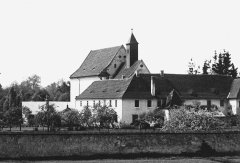 starší foto kostela (v pozadí) - detail