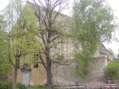 pohled zepředu zprava