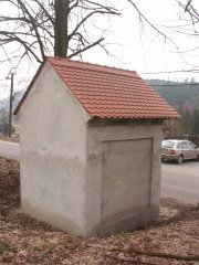 pohled zezadu zleva