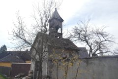 pohled zepředu zprava