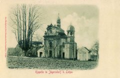 kaple na dobové pohlednici