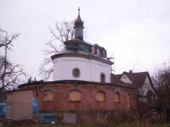 pohled zezadu zleva