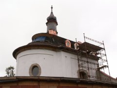 pohled zezadu zleva