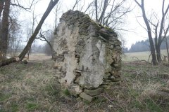pohled zezadu zleva