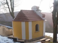 pohled zezadu zleva
