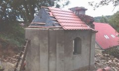 pohled zezadu zleva