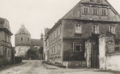 starší foto zvonice a kostela