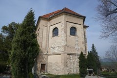 pohled zezadu zprava