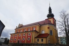 pohled zezadu zprava