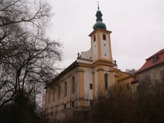 pohled zezadu zprava
