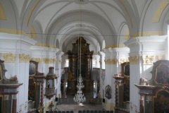 pohled do interiéru - presbytář