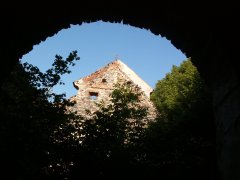pohled do interiéru - z presbytáře směrem ke vchodu