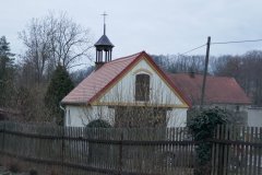 pohled zezadu zprava