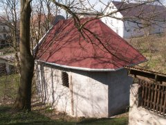 pohled zezadu zprava