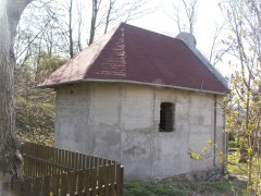 pohled zezadu zleva