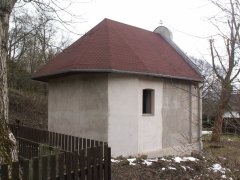 pohled zezadu zleva