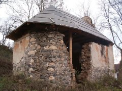 pohled zezadu zleva