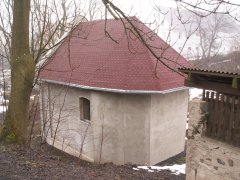 pohled zezadu zprava