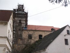 pohled zprava