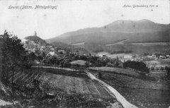 dobová pohlednice městyse se zvonicí