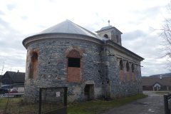 pohled zezadu zleva