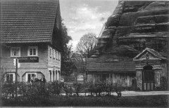 kaple na dobové pohlednic