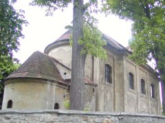 pohled zezadu zleva