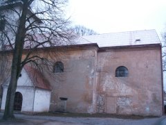pohled na pravou zadní část s ubouranou sakristií