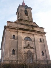 průčelí kostela