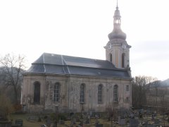 pohled zezadu zleva - nová střecha