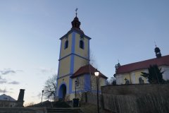pohled zepředu zprava