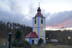 pohled zezadu zprava