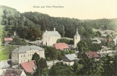 dobová pohlednice vsi s kapličkou (vlevo)
