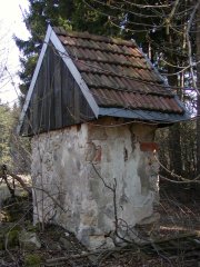 pohled zezadu zleva