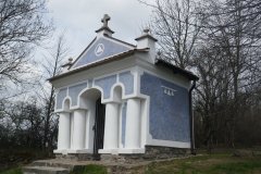 pohled zepředu zprava