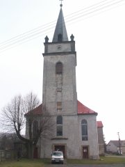 průčelí kostela