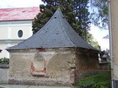 pohled zezadu zleva