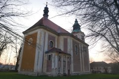 pohled zezadu zleva