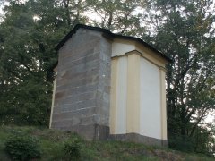 pohled zezadu zleva