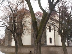 pohled zezadu zleva