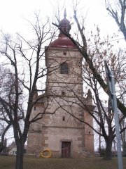 průčelí kostela