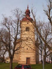 průčelí kostela