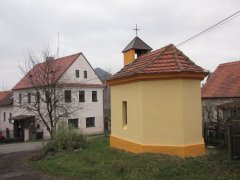 pohled zezadu zprava