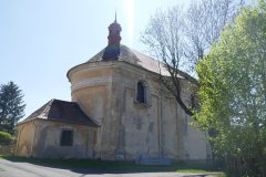 pohled zezadu zleva
