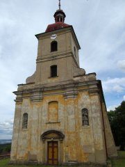 průčelí kostela