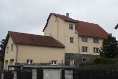 pohled zepředu zprava