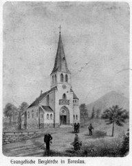dobová pohlednice s kostelem 