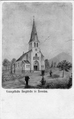 kostel na dobové pohlednici