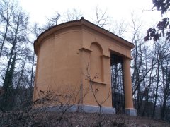 pohled zezadu zleva